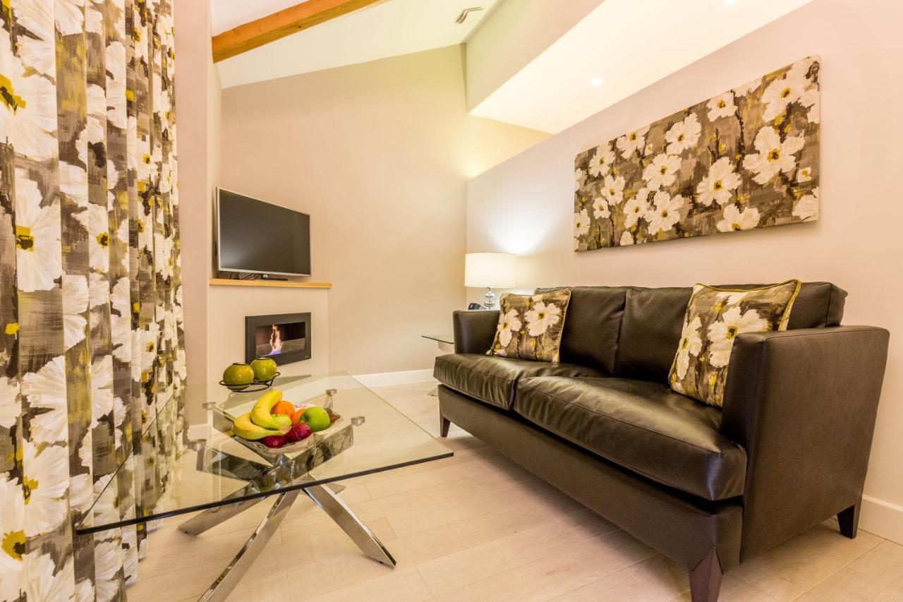 Applegarth Villa Hotel & Restaurant (Adults Only) วินเดอร์เมียร์ ภายนอก รูปภาพ